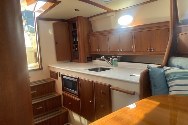 2019 Hinckley 40