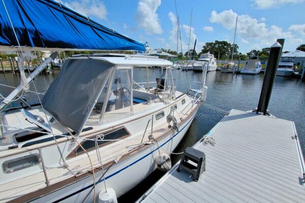 Kindred Spirit 43ft Morgan Yacht For Sale
