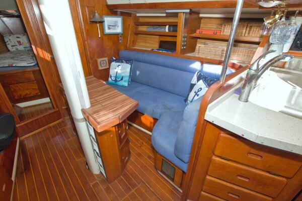 Kindred Spirit 43ft Morgan Yacht For Sale