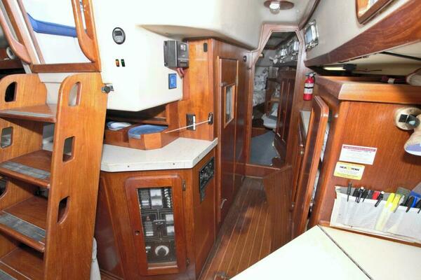 Kindred Spirit 43ft Morgan Yacht For Sale