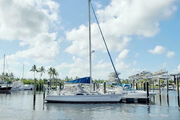 Kindred Spirit 43ft Morgan Yacht For Sale