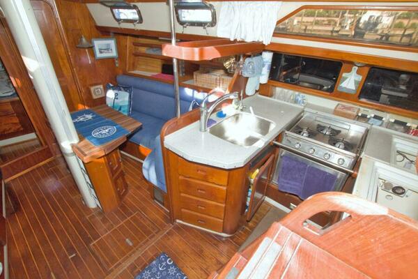 Kindred Spirit 43ft Morgan Yacht For Sale