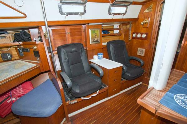 Kindred Spirit 43ft Morgan Yacht For Sale