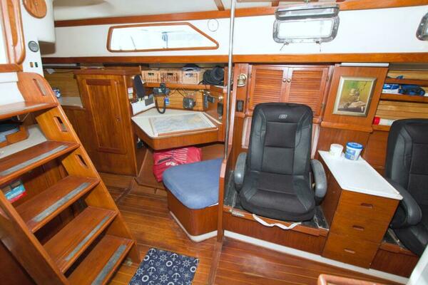 Kindred Spirit 43ft Morgan Yacht For Sale