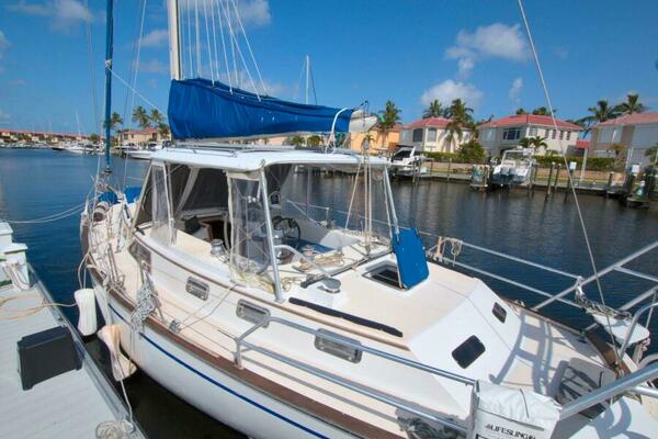 Kindred Spirit 43ft Morgan Yacht For Sale