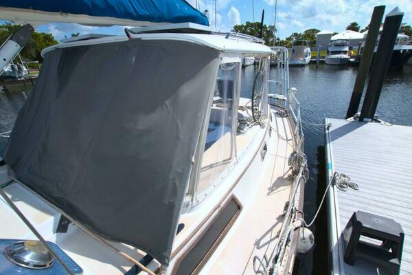 Kindred Spirit 43ft Morgan Yacht For Sale