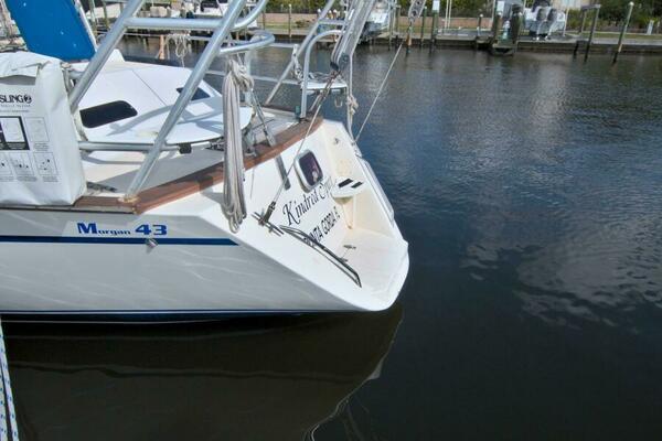 Kindred Spirit 43ft Morgan Yacht For Sale