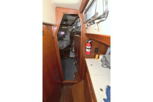 Kindred Spirit 43ft Morgan Yacht For Sale