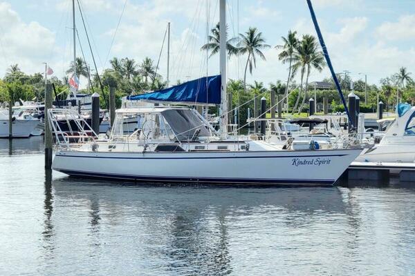 Kindred Spirit 43ft Morgan Yacht For Sale