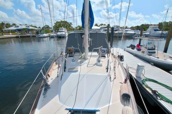 Kindred Spirit 43ft Morgan Yacht For Sale