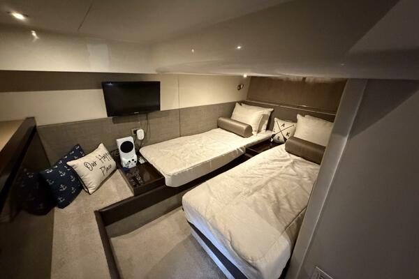 Aquarius 40ft Sea Ray Yacht For Sale