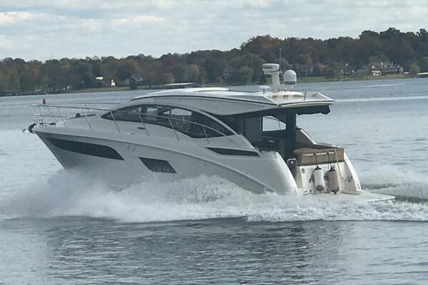 Aquarius 40ft Sea Ray Yacht For Sale