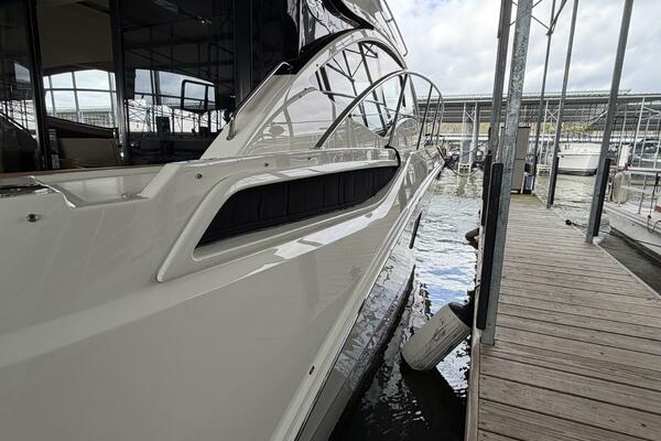 Aquarius 40ft Sea Ray Yacht For Sale