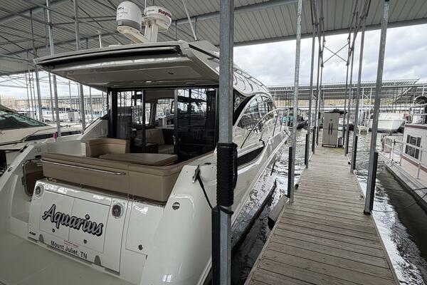 Aquarius 40ft Sea Ray Yacht For Sale