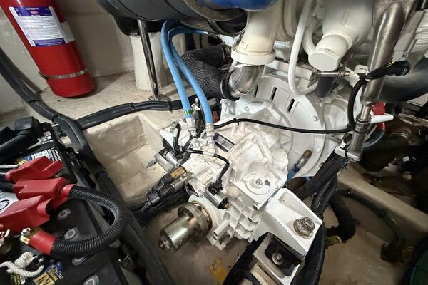 Aquarius 40ft Sea Ray Yacht For Sale