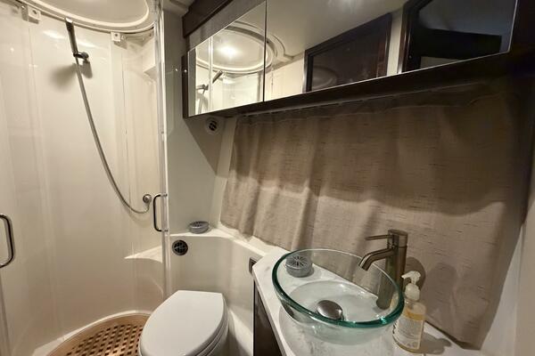 Aquarius 40ft Sea Ray Yacht For Sale