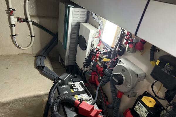 Aquarius 40ft Sea Ray Yacht For Sale