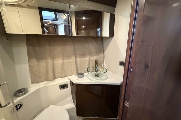 Aquarius 40ft Sea Ray Yacht For Sale