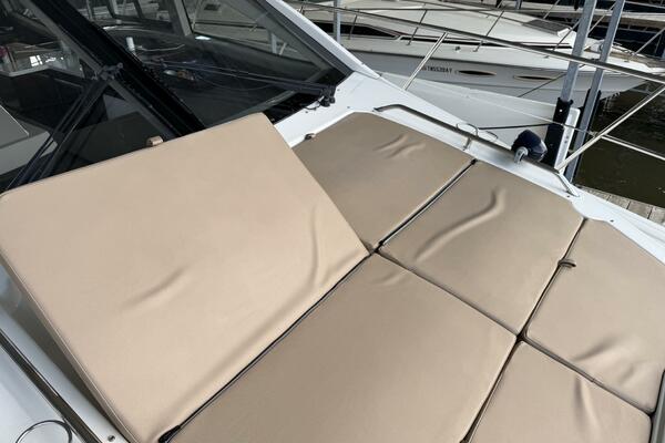 Aquarius 40ft Sea Ray Yacht For Sale