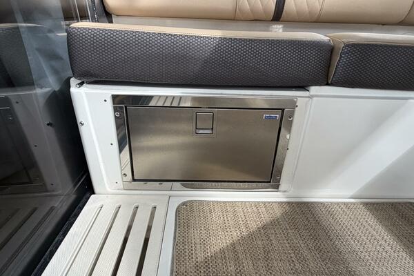 Aquarius 40ft Sea Ray Yacht For Sale