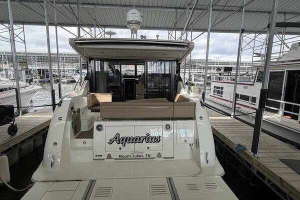 Aquarius 40ft Sea Ray Yacht For Sale