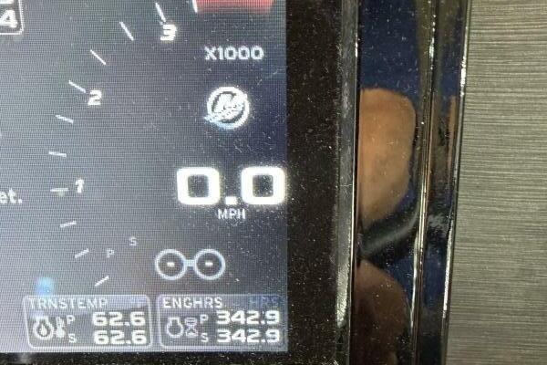 Aquarius 40ft Sea Ray Yacht For Sale