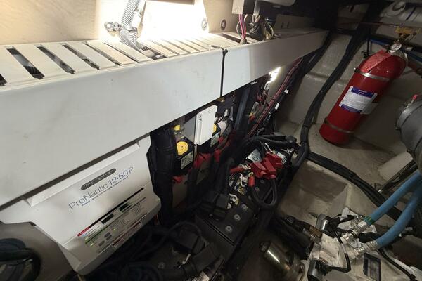 Aquarius 40ft Sea Ray Yacht For Sale