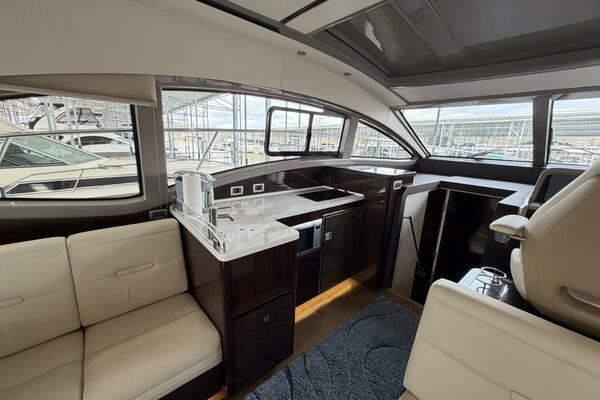 Aquarius 40ft Sea Ray Yacht For Sale