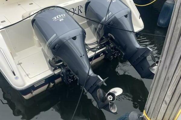 Encore 33ft Pursuit Yacht For Sale