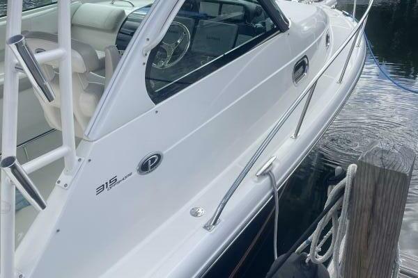 Encore 33ft Pursuit Yacht For Sale