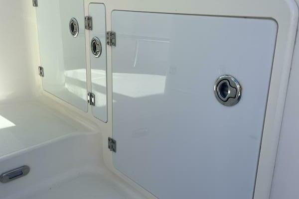 Encore 33ft Pursuit Yacht For Sale