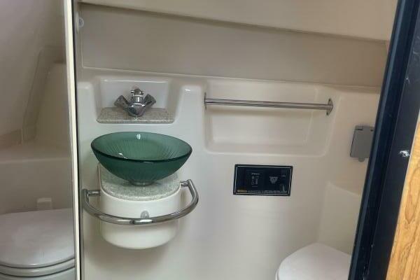 Encore 33ft Pursuit Yacht For Sale