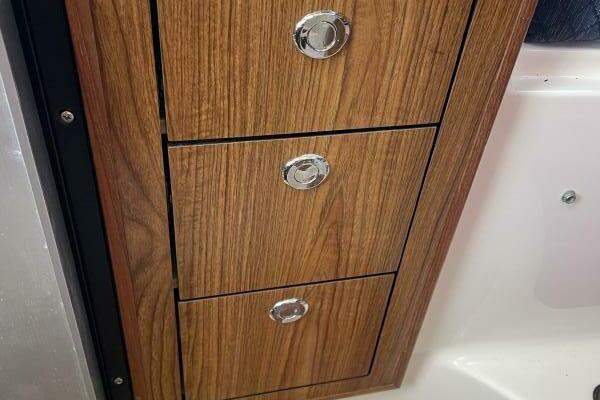 Encore 33ft Pursuit Yacht For Sale