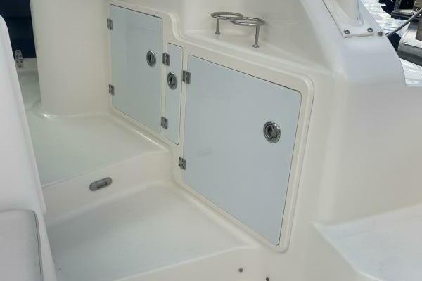 Encore 33ft Pursuit Yacht For Sale