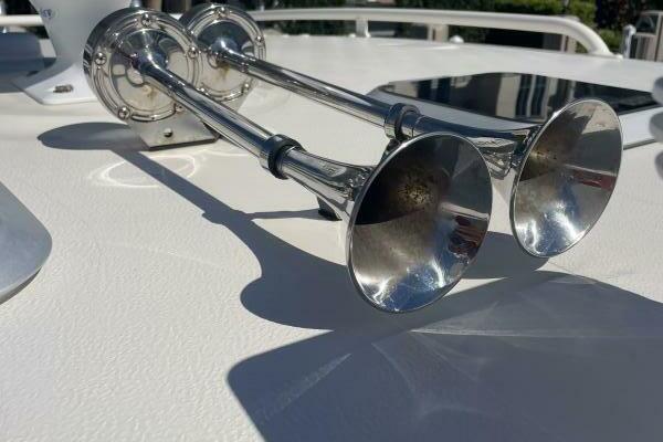 Encore 33ft Pursuit Yacht For Sale