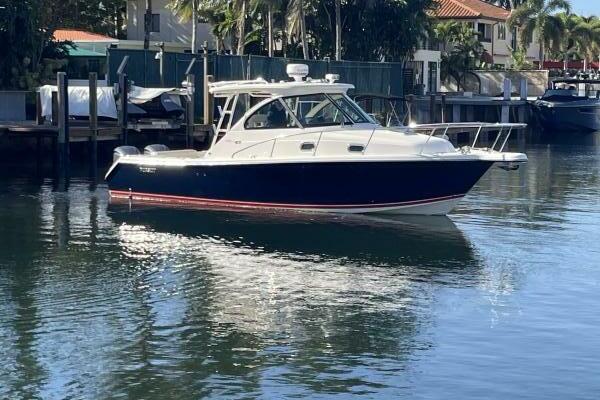 Encore 33ft Pursuit Yacht For Sale