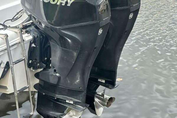 26ft Pro Line Yacht For Sale