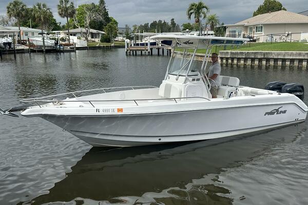 26ft Pro Line Yacht For Sale