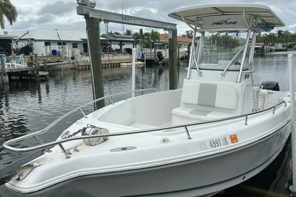 26ft Pro Line Yacht For Sale