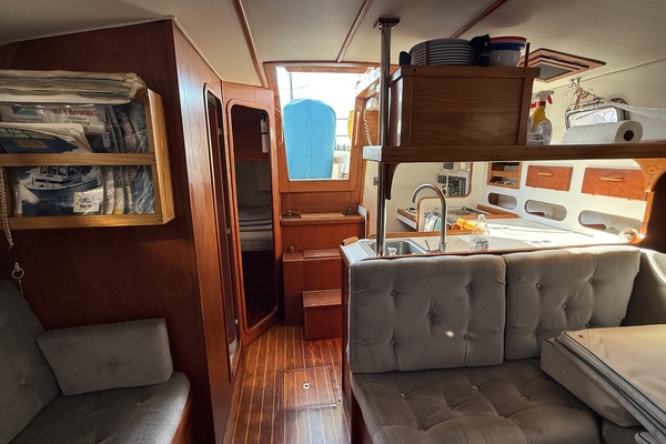 38ft Caliber Yacht For Sale