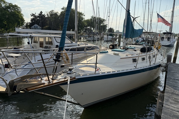38ft Caliber Yacht For Sale