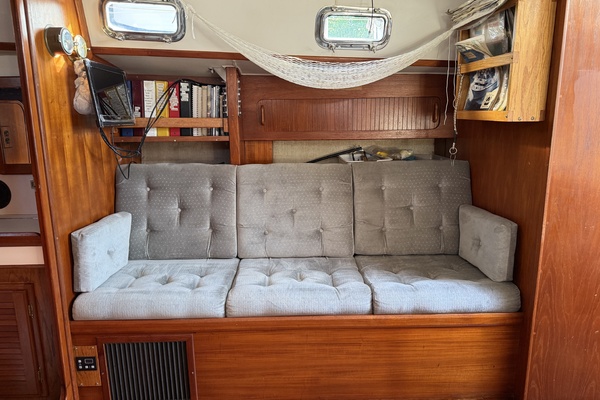 38ft Caliber Yacht For Sale