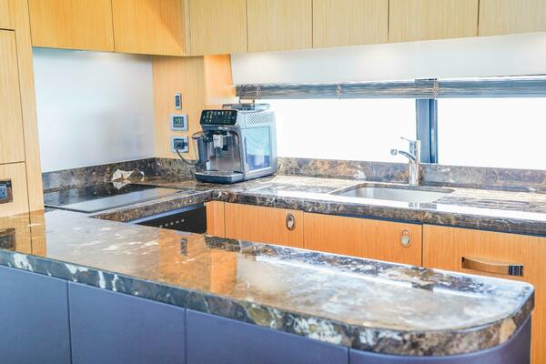 Daddys   75ft Sunseeker Yacht For Sale