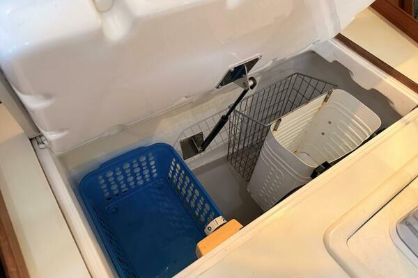 Treinta y Tres 33ft Hunter Yacht For Sale