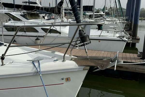 Treinta y Tres 33ft Hunter Yacht For Sale