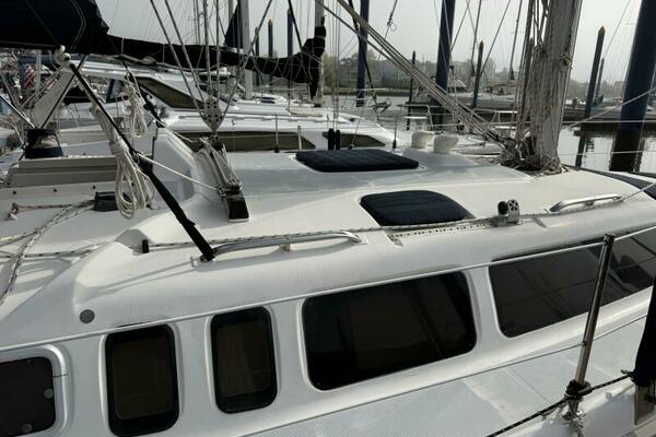 Treinta y Tres 33ft Hunter Yacht For Sale
