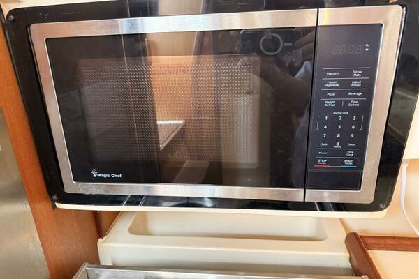 Treinta y Tres 33ft Hunter Yacht For Sale