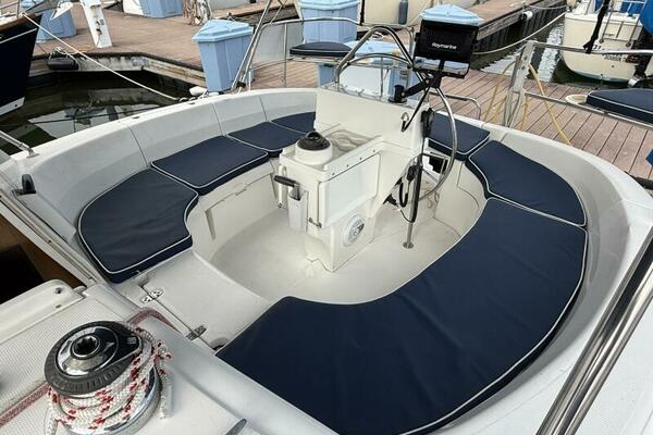 Treinta y Tres 33ft Hunter Yacht For Sale