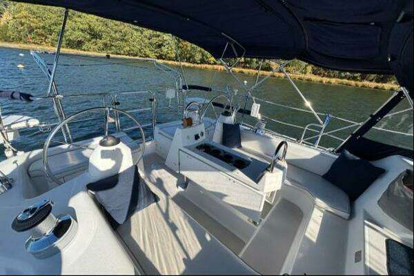 Photo of the 2004 Catalina 400 "Sandman"