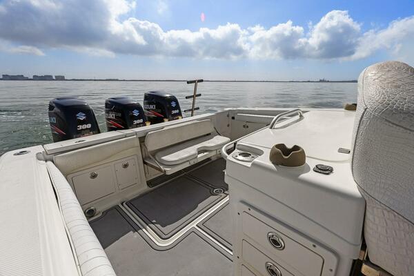 33ft Hydra Sports Yacht For Sale